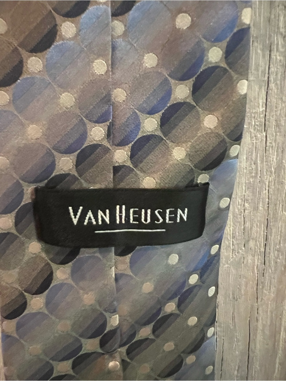 Classic Men's Van Heusen Polka Dot Stripe Tie - Picture 3 of 5
